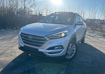 Hyundai Tucson blue 1.7 CRDi/Pano/Leder/Kamera/Navi/Key/