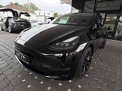 Tesla Model Y Premium LongRang AWD/20Zoll/95%-587km