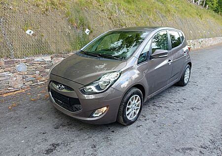 Hyundai ix20 1.6 CRDi FIFA World Cup EDITION Silver ...