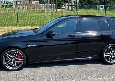 Mercedes-Benz C 63 AMG Mercedes-AMG C 63 S