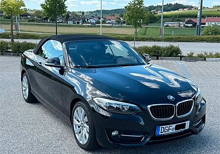 BMW 220d Cabrio Sport Line