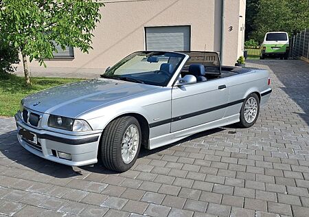 BMW 318i Cabrio M-Paket Facelift