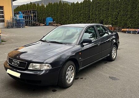 Audi A4 1.8 -