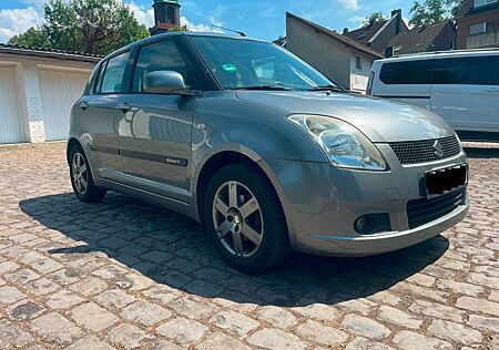 Suzuki Swift 1.5 TÜV