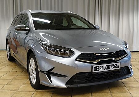 Kia Cee'd Sportswagon cee'd 1.5 Sportswagon Vision Autom. 7 J. Garant.
