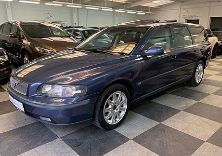 Volvo V70 2.4 Aut. Leder, GSD, 1.Hand, TÜV 03/27
