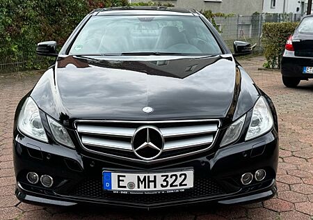 Mercedes-Benz E 200 Coupé BlueEFFICIENCY AVANTGARDE AVANTGARDE