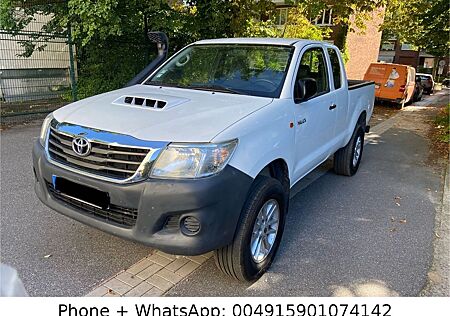 Toyota Hilux 2.5 D 4x4 AHK Klima B14