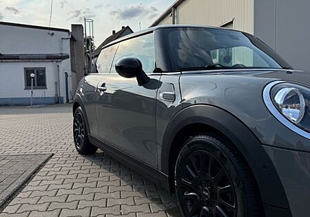 Mini Cooper F56 3-trg *SHZ*Pano*Navi*CarPlay