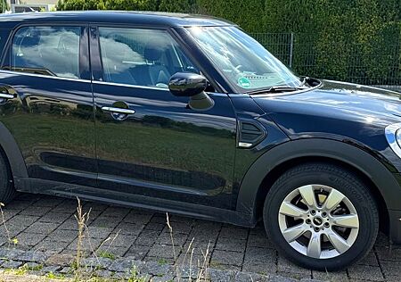 Mini Cooper Countryman SHZ+ Leder + Navi, LED, TÜV, Reifen neu