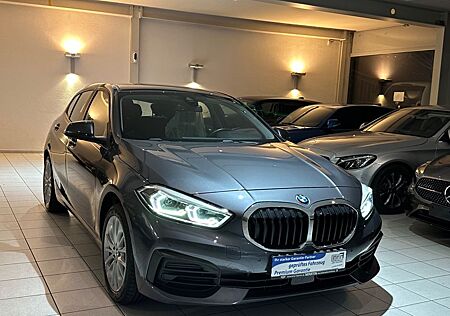 BMW 118 1 Limousine*Navi*Led*AppleCarP*LiveCockpit*