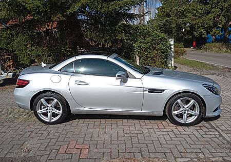 Mercedes-Benz SLC 300 Autom. -