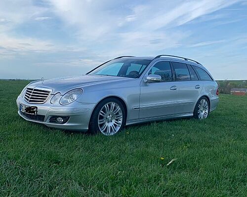 Mercedes-Benz E 320 CDI T AVANTGARDE Avantgarde AHK, 8 Fach