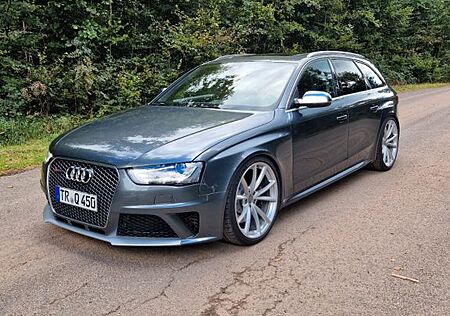 Audi RS4 4.2 FSI S tronic quattro Avant