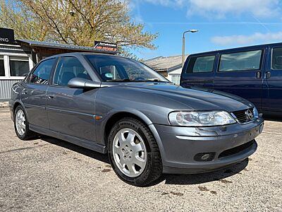 Opel Vectra 1.8 16V Elegance