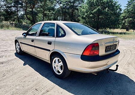 Opel Vectra 1.6 16V * 2.Hand * AHK