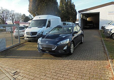 Ford Focus Turnier Trend 1.0 Eco Boost Winterpaket