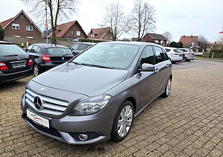 Mercedes-Benz B 180 B180 / Navi /