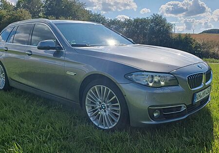 BMW 535d xDrive Touring A Luxury Line Luxury Line