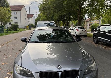 BMW 320i Coupé -M Paket ab Werk
