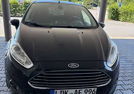 Ford Fiesta 1,0 EcoBoost 74kW Celebration PowerSh...