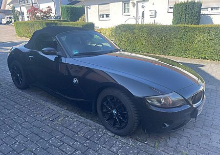 BMW Z4 2.2i - Roadster - mit zus. Hardtop