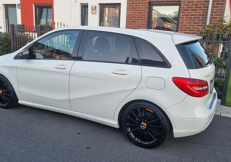 Mercedes-Benz B 250 BlueEFFICIENCY DCT -