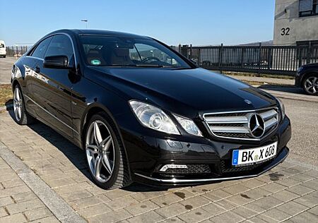 Mercedes-Benz E 250 Coupé BlueEFFICIENCY AVANTGARDE ...