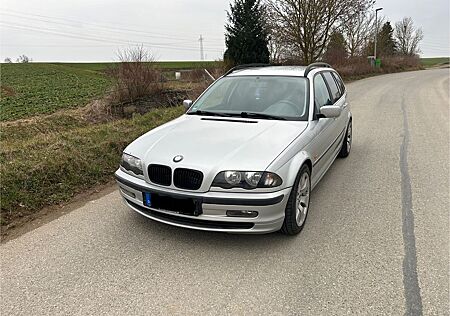 BMW 320i touring -