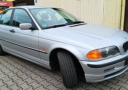 BMW 318 Automatik aus 1. Hand mit wenig Kilometer