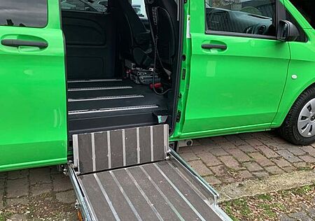 Mercedes-Benz Vito behindertengerecht Aktivfahrer