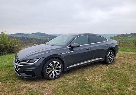 VW Arteon Volkswagen 2.0 TDI R-Line, 8x Bereift