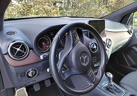 Mercedes-Benz B 200 gebraucht kaufen Mercedes-Benz B 200 PEAK Edition PEAK Edition