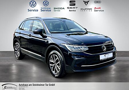 VW Tiguan Volkswagen LIFE-LANE-ACC-AHK-SHZ-PDC-1.HAND