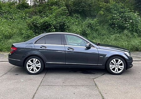 Mercedes-Benz C 200 CGI BlueEFFICIENCY Autom. -