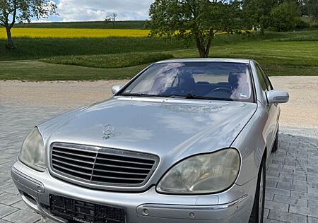Mercedes-Benz S 500 -