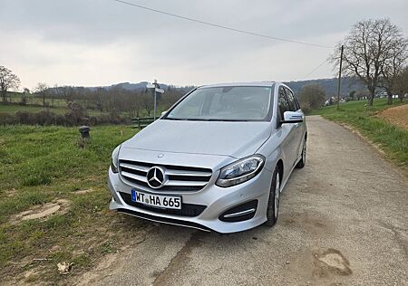 Mercedes-Benz B 180 CDI ; Automatik + PDC + AHK