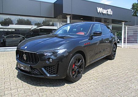 Maserati Levante Modena 3.0 /Panoramadach/Nerissimo Paket