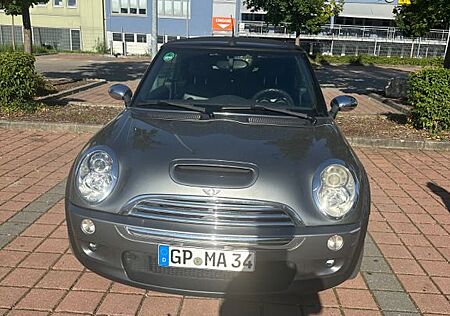 Mini Cooper S Cabrio /TÜV NEU/SHZ/HARMANKARDON