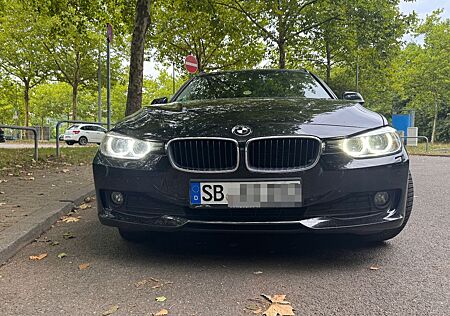 BMW 320d Touring F31 *NAVI*PANO*XENON*LEDER*