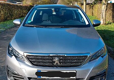 Peugeot 308 SW Allure PureTech 130, LED, Navi, Pano, AHK