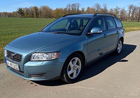 Volvo V50 1.6D DRIVe Start/Stop AHK Xenon Klima TÜV