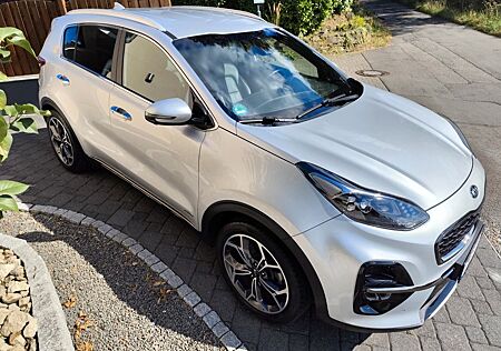 Kia Sportage CRDi - GT line - 4WD - 8-fach bereift