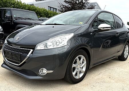 Peugeot 208 Style*Klima*Tempomat*PDC*Sitzheizung*