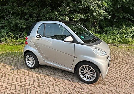 Smart ForTwo coupé 1.0 52kW mhd Klima Pano GJR Alu