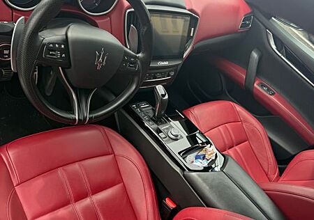 Maserati Ghibli 3.0 V6 350HP GranSport GranSport