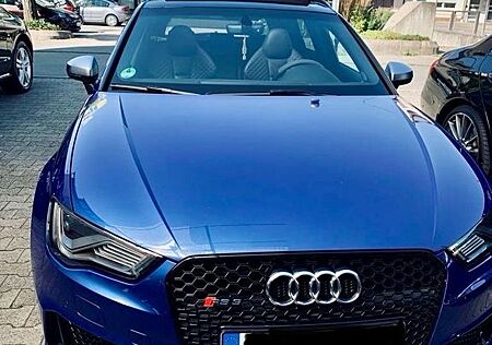 Audi RS3 2.5 TFSI S tronic quattro 431PS TÜV neu