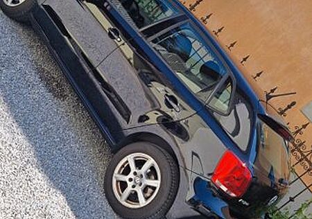 VW Polo Volkswagen 1.2 TSI 66kW - schwarz