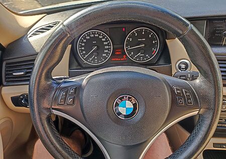 BMW X1 xDrive25i -