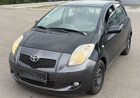 Toyota Yaris Sol 1.3 /KLIMA/5-TÜRER/ZENTRAL/EURO-4/